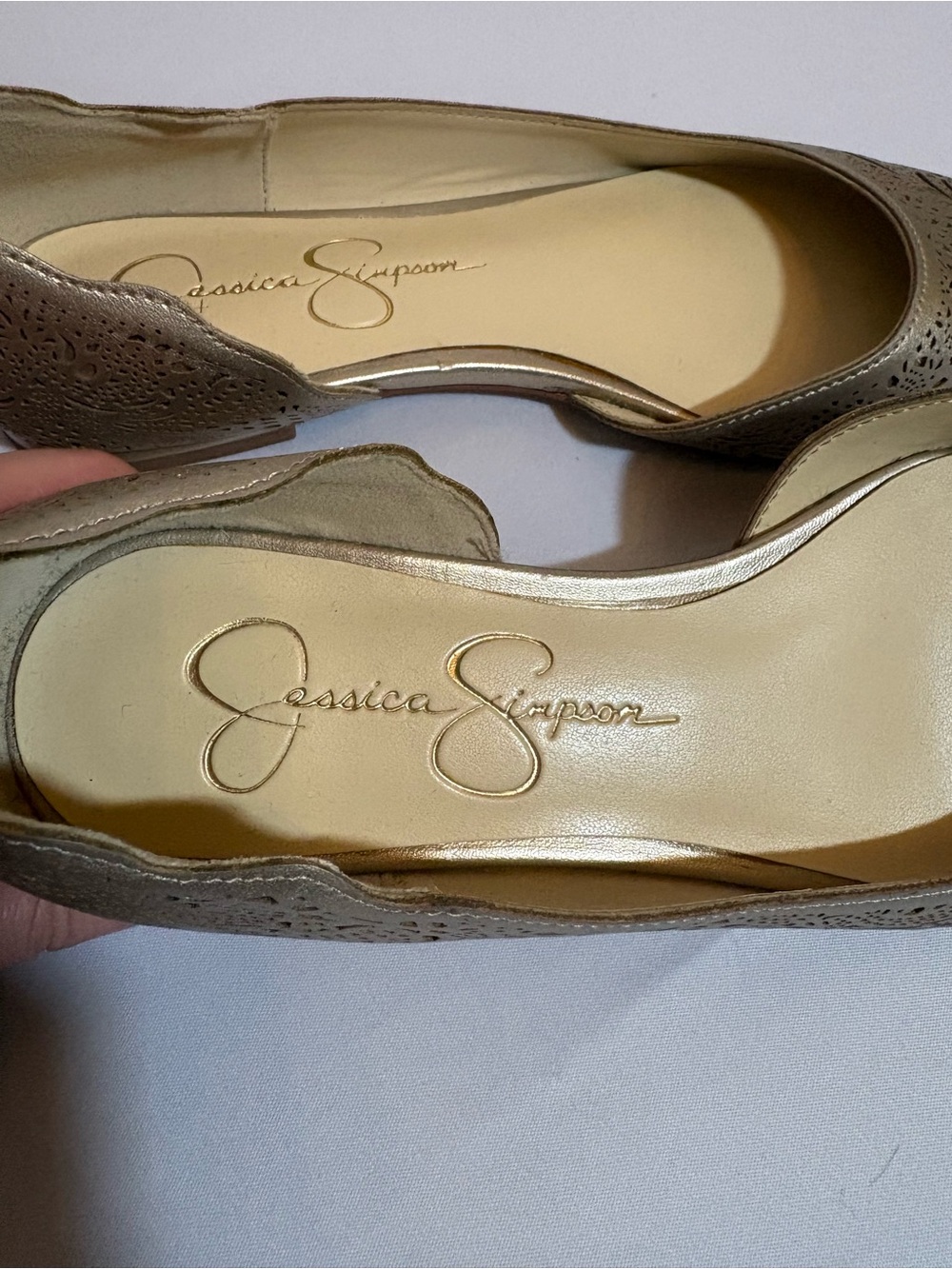 ⭐️Gold Laser Cut Mandala Pointed Flats⭐️ - Picture 3 of 5